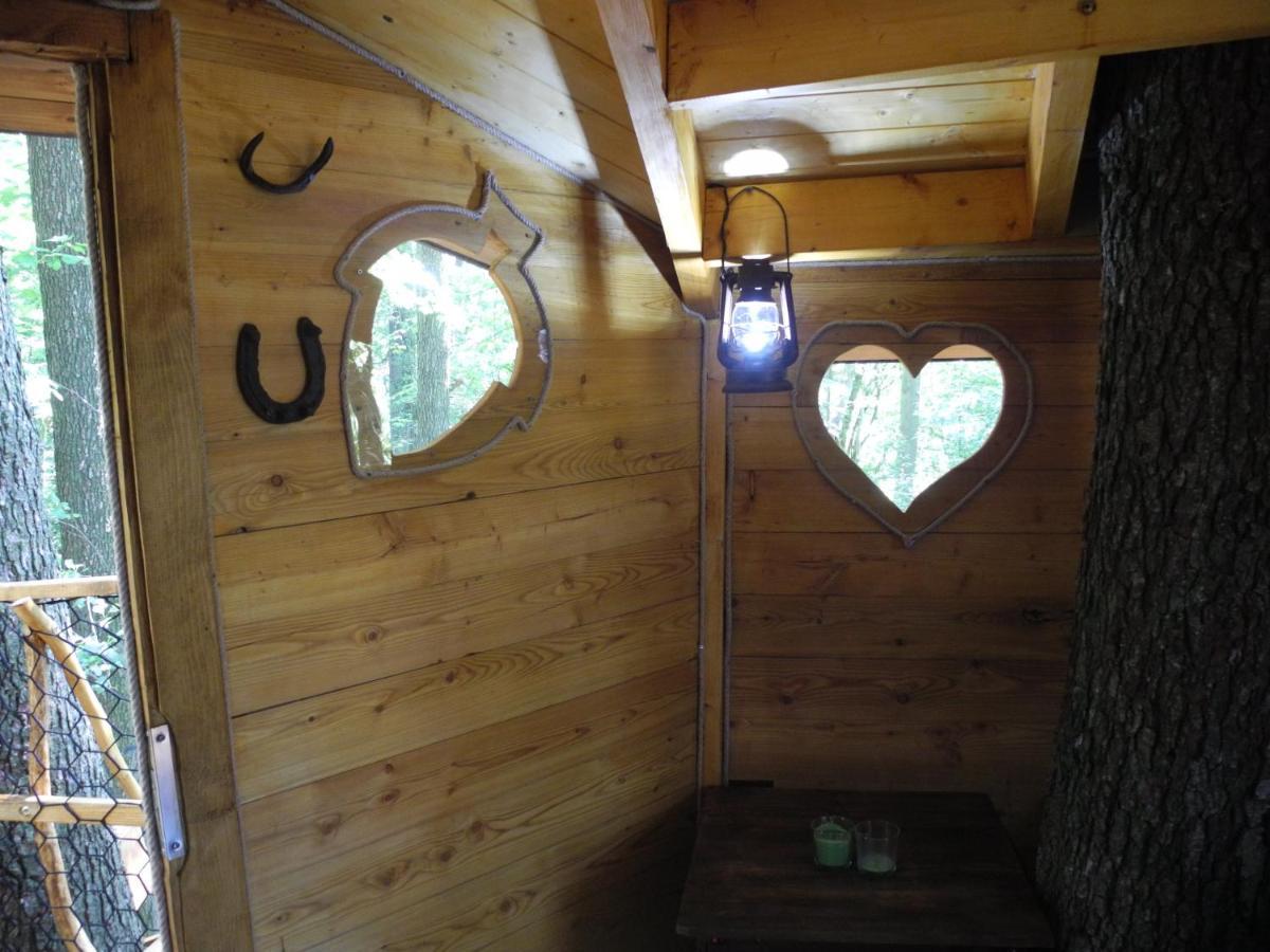 הוילה Bohutín Treehouse V Brdech מראה חיצוני תמונה